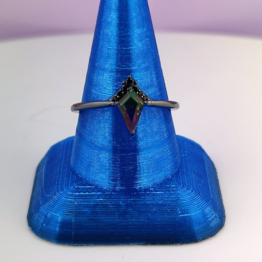 Black Blood Kite Shaped Ring Size 9 - Fragrant Jewels